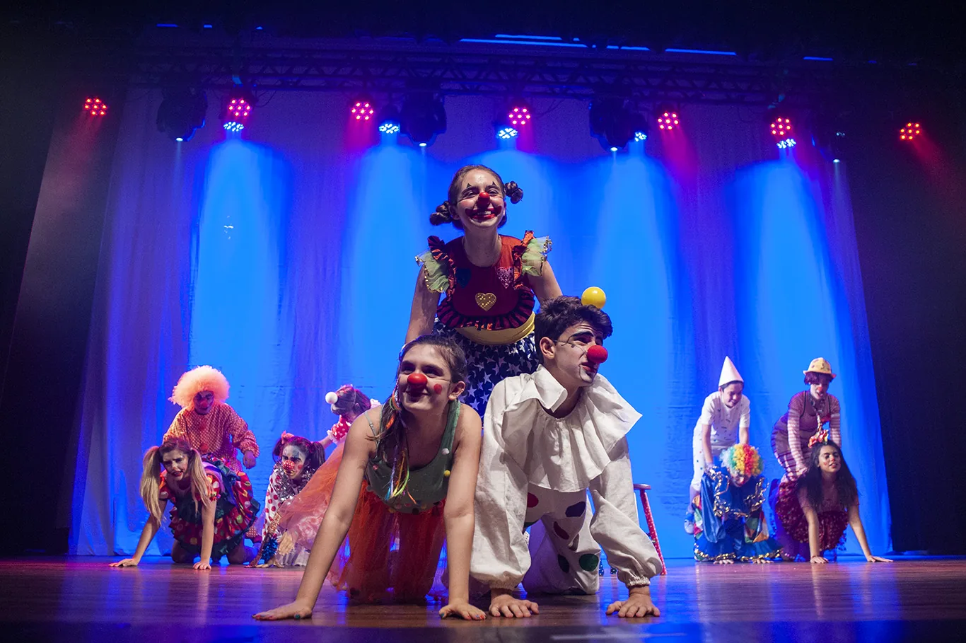 Foto de montagem da Oficina de Teatro Adolescer — imagem 2